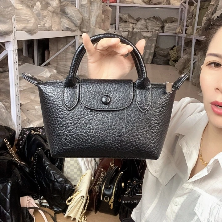 蚕丝小牛剖层皮革PU