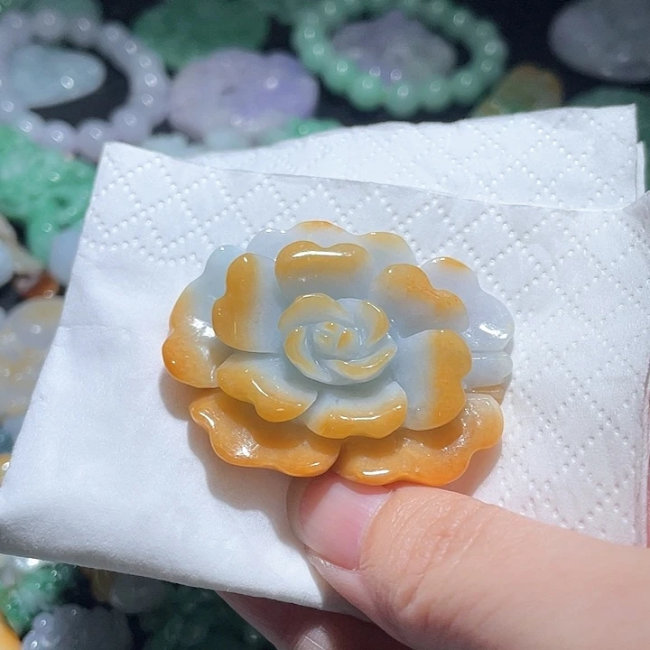 颈饰未镶嵌翡翠天