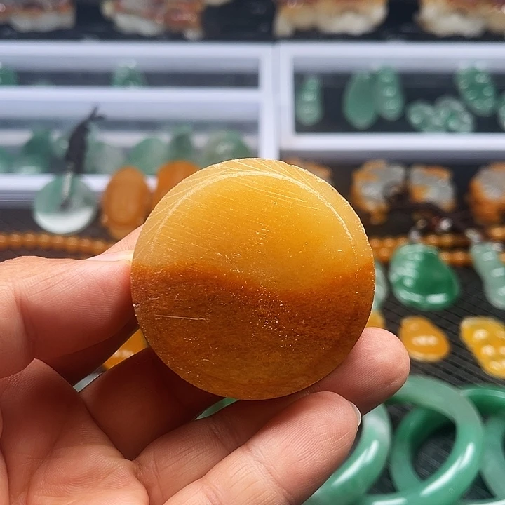 石英质玉未镶嵌颈饰