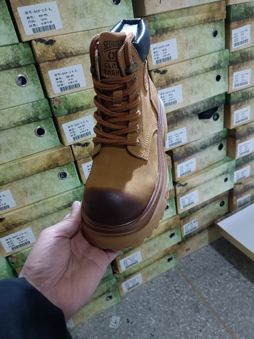 2390头层牛皮大黄蜂短靴