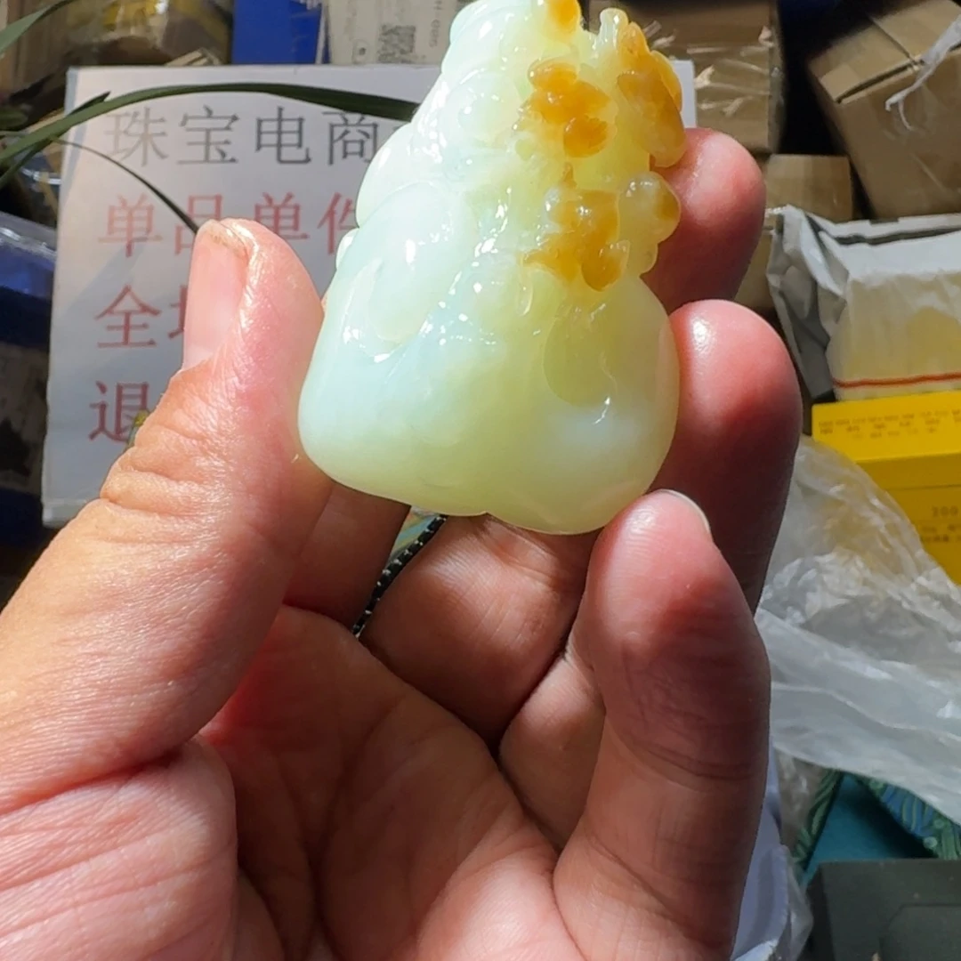 和田玉（糖玉）未镶嵌颈饰