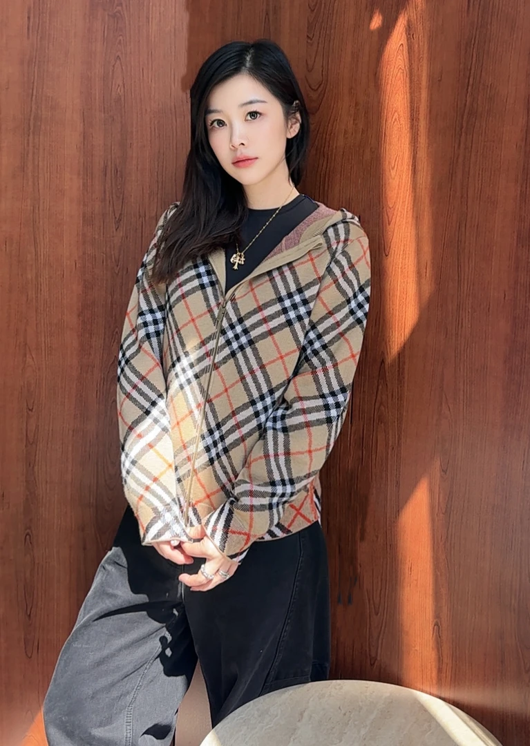 未使用 BURBERRY/博柏利 FW25条纹连帽拉链长袖 羊毛100毛衣