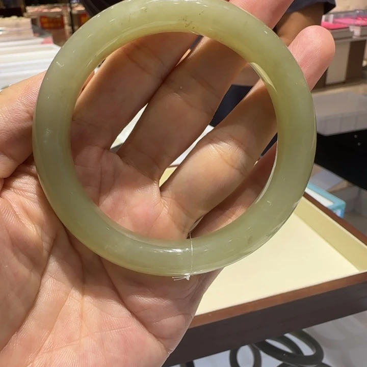 未镶嵌手镯和田玉709