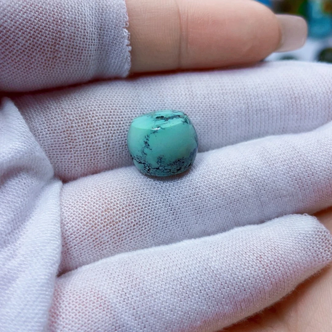 绿松石未镶嵌饰品