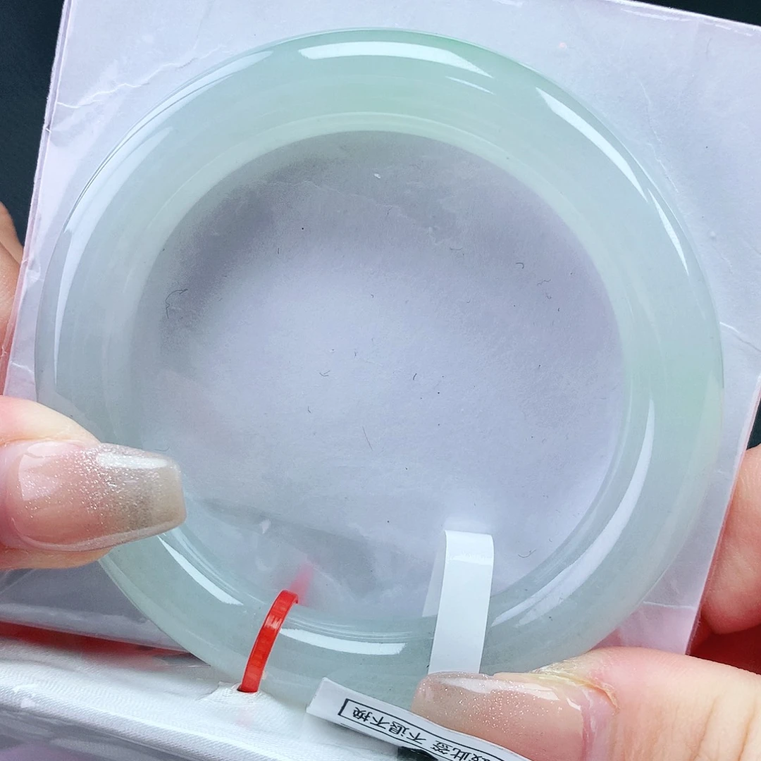 翡翠手镯未镶嵌52圈