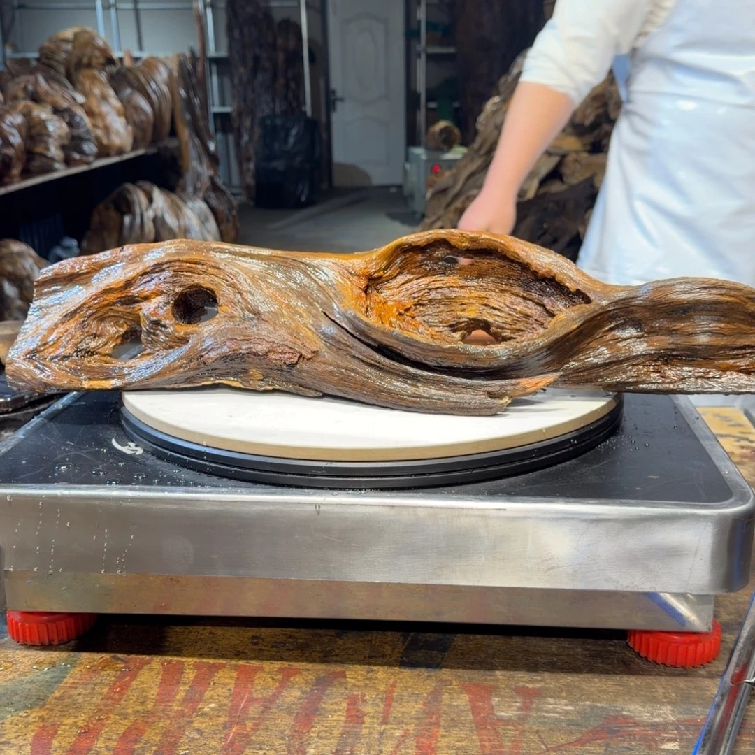 杨***锋木王一刀琥珀木摆件6