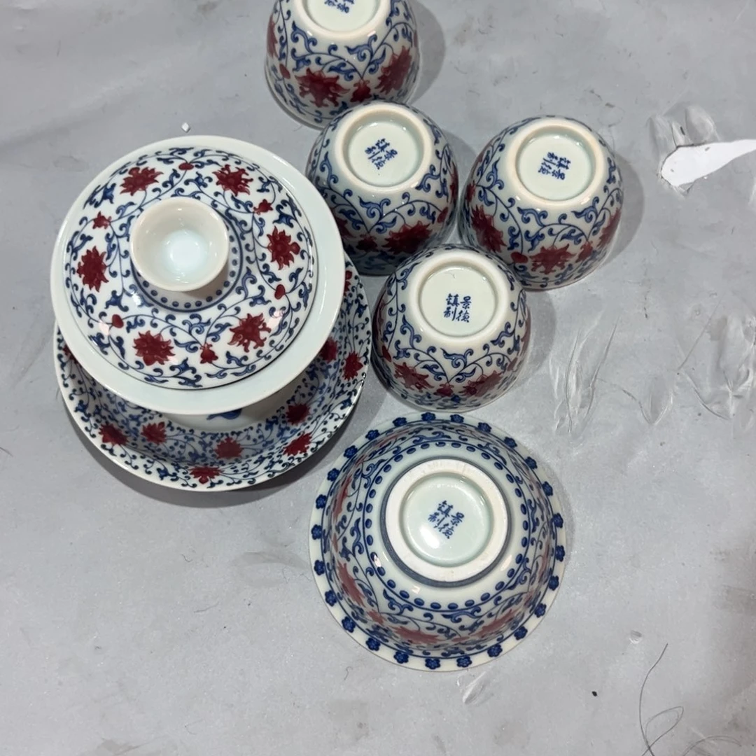 白青花釉里红缠枝莲六件套