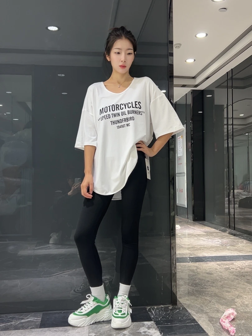 短袖t恤女2025新款韩版设计感v领宽松显瘦人棉基础T恤大版型上衣