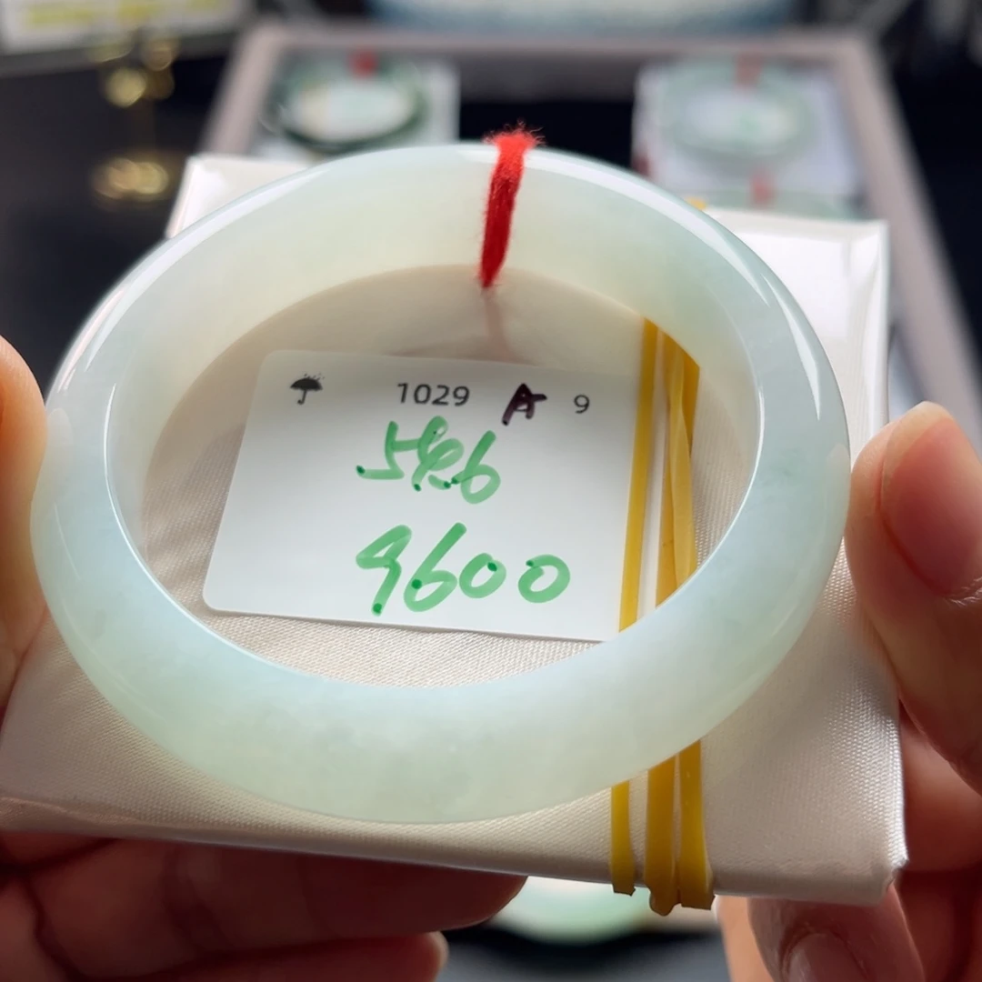 翡翠未镶嵌手镯54.6正圈