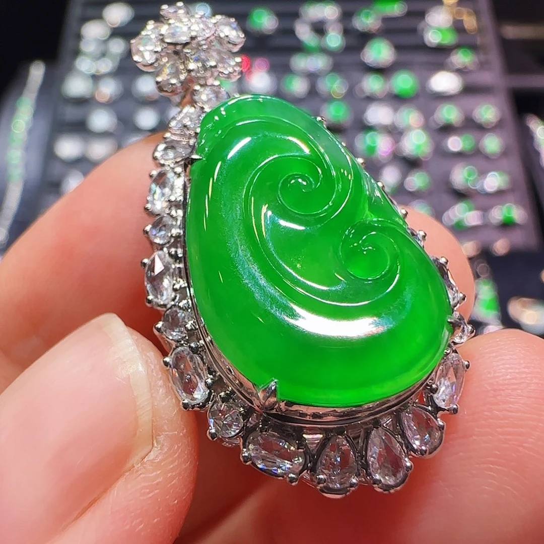 翡翠18K金镶嵌吊坠(不含链)吊坠