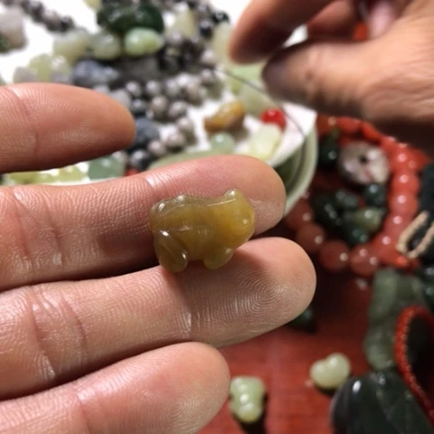 未镶嵌和田玉手机链多***亿