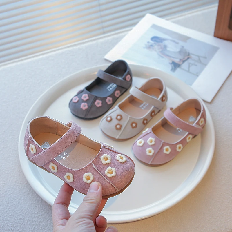 女童甜美花朵小皮鞋2025春秋新款百搭豆豆鞋中小童公主鞋时尚单鞋