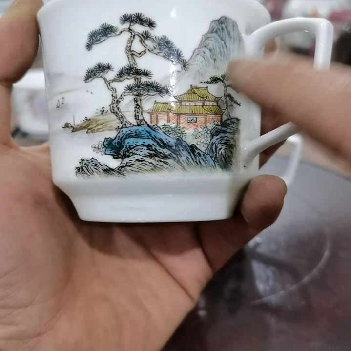 当代手工手绘工艺品林*