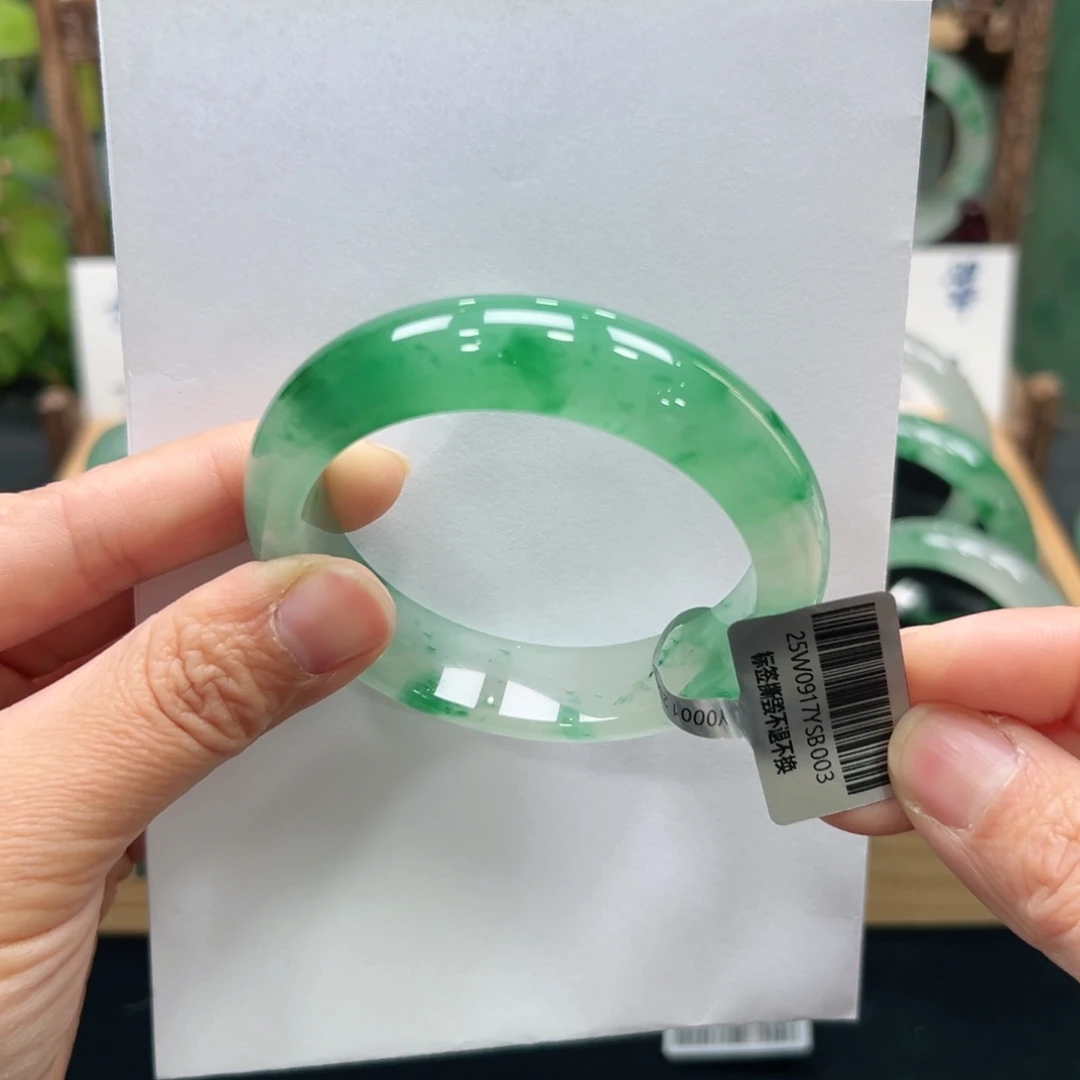 乖***乖石英质玉未镶嵌手镯➕佳佳5556