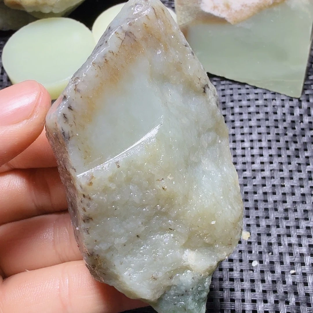 和田玉（糖玉）未镶嵌珠宝半成品