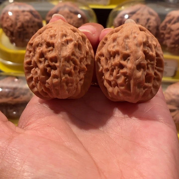 S***l核桃文玩核桃39尺黄松峪