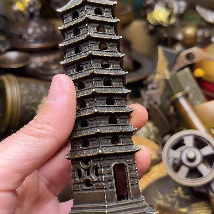 精美铜器批发档口