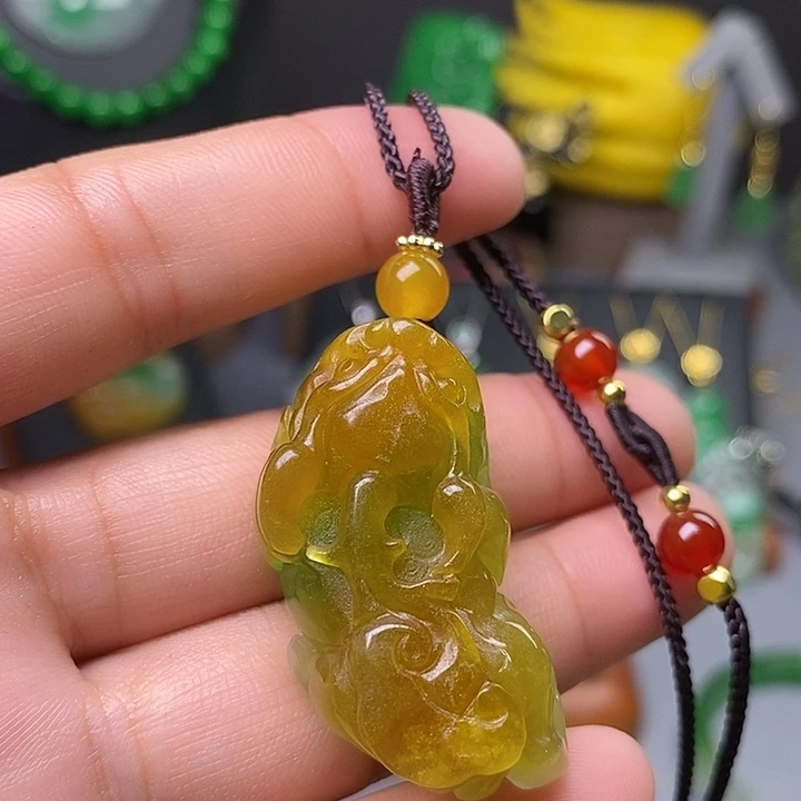 吊坠(赠链)未镶嵌翡翠