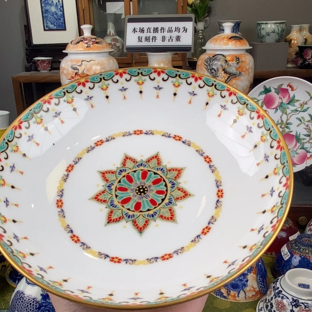 陶瓷的设计师是一个人
