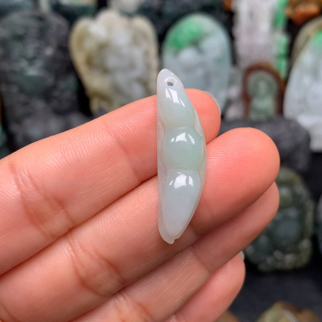 翡翠未镶嵌颈饰天然翡翠A货