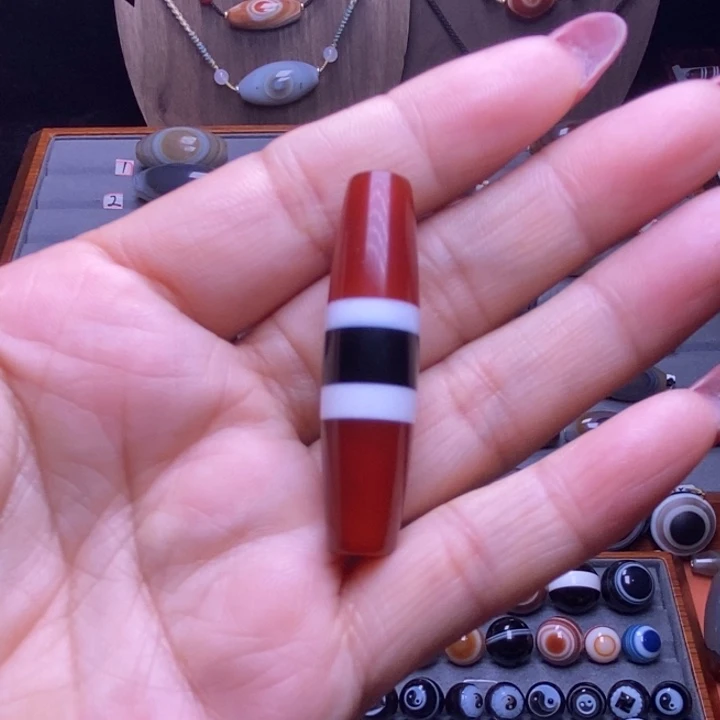 小***儿玛瑙/玉髓未镶嵌颈饰