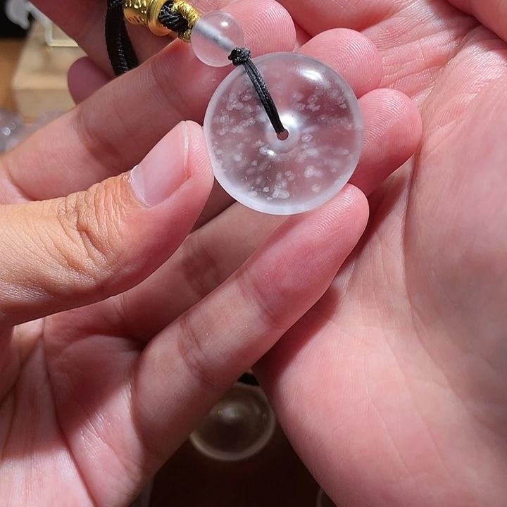 用***5石英质玉未镶嵌戒指