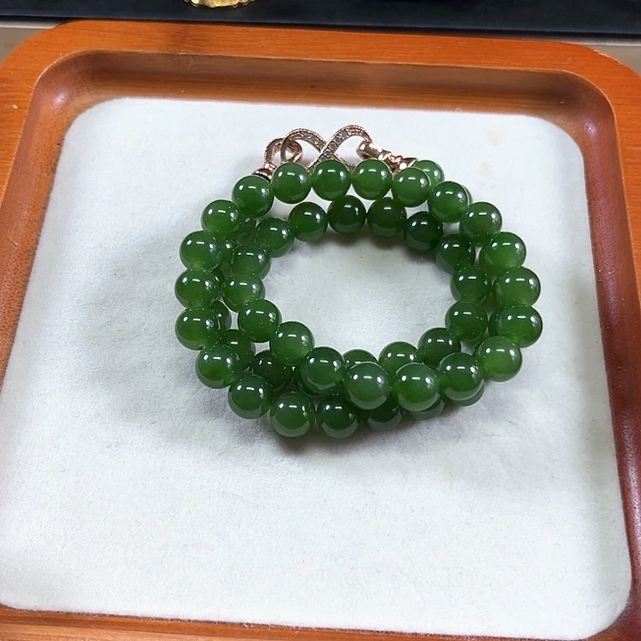 颈饰未镶嵌和田玉（碧玉）