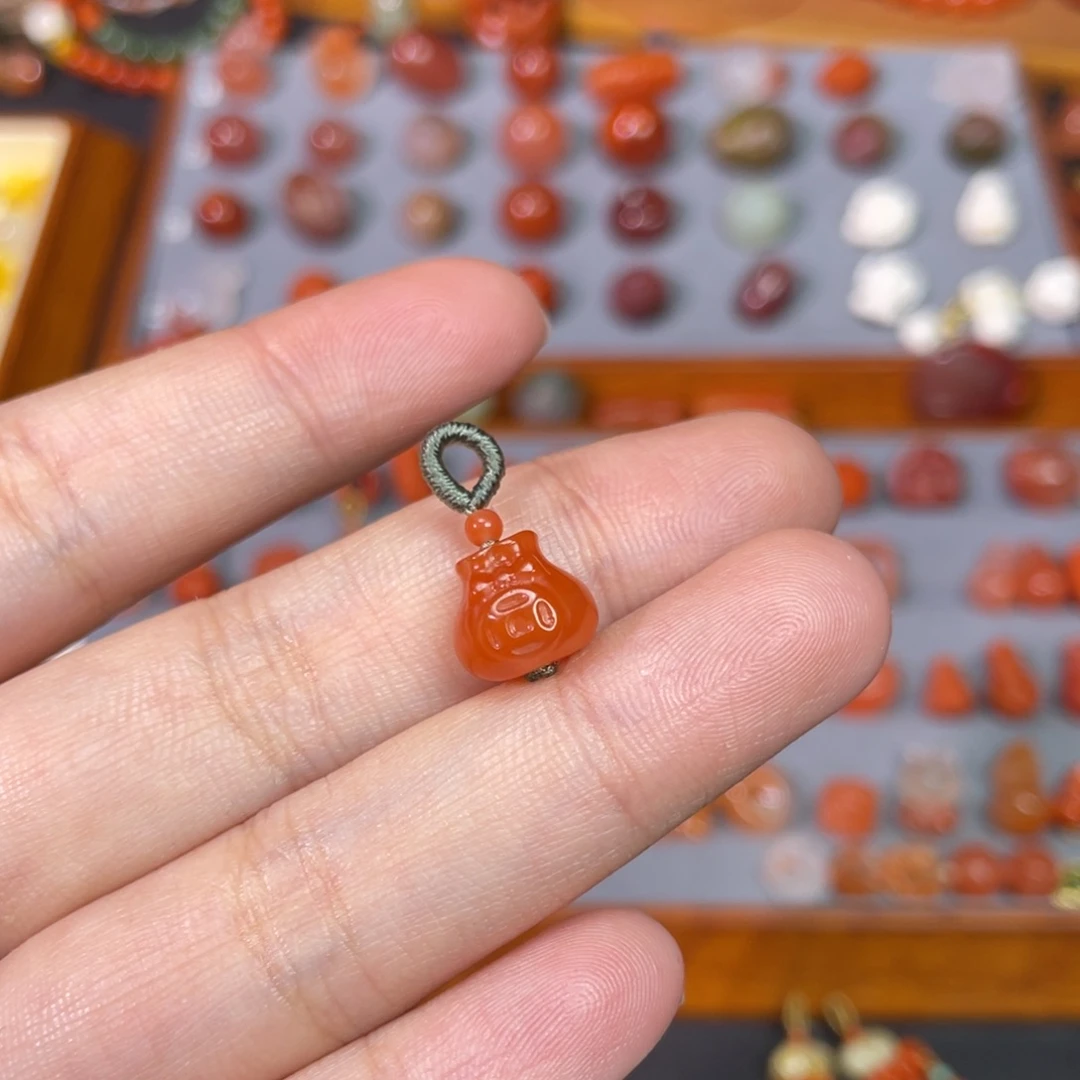 南红玛瑙未镶嵌钱袋