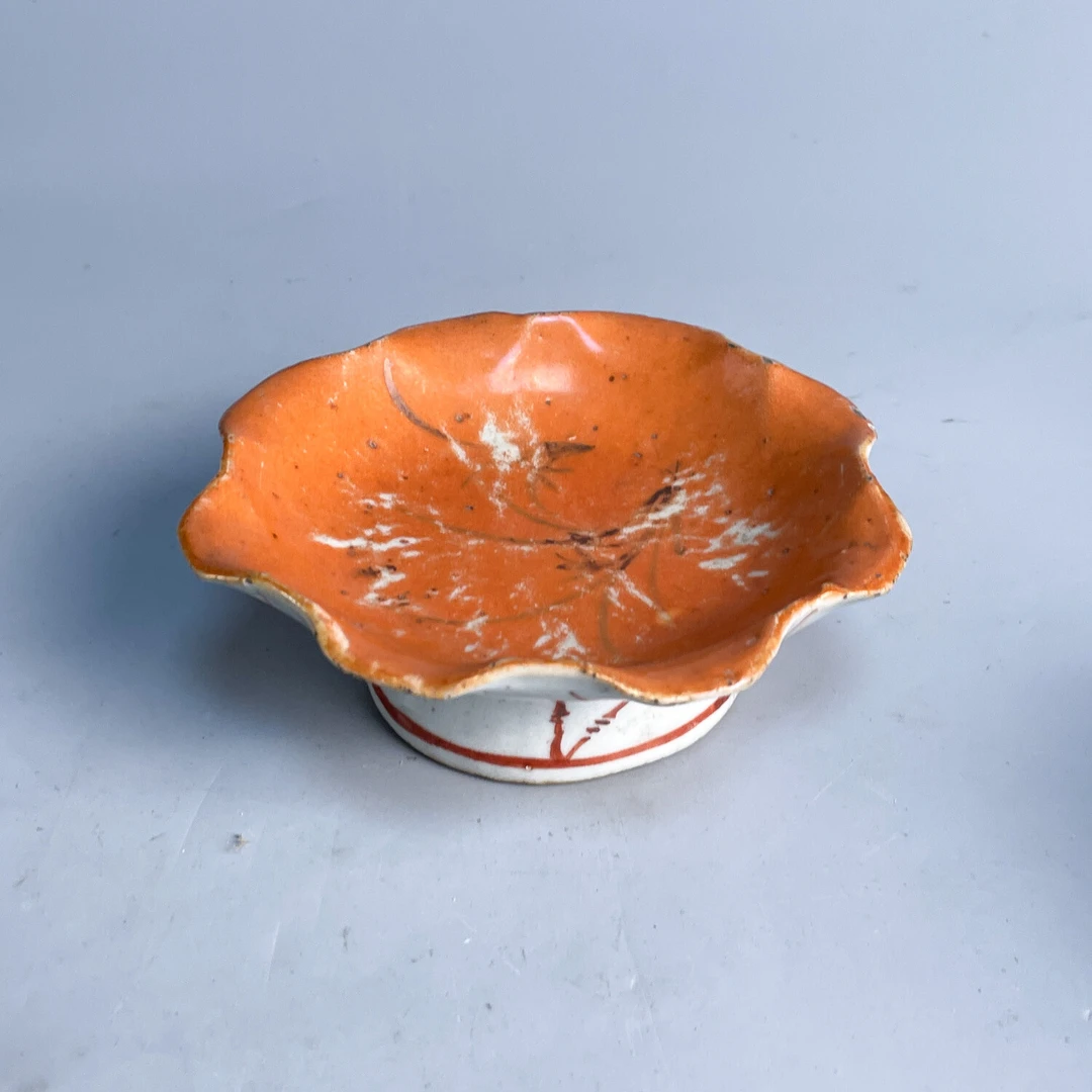 清晚期  珊瑚红高足花口盘2-M25GY00FA89