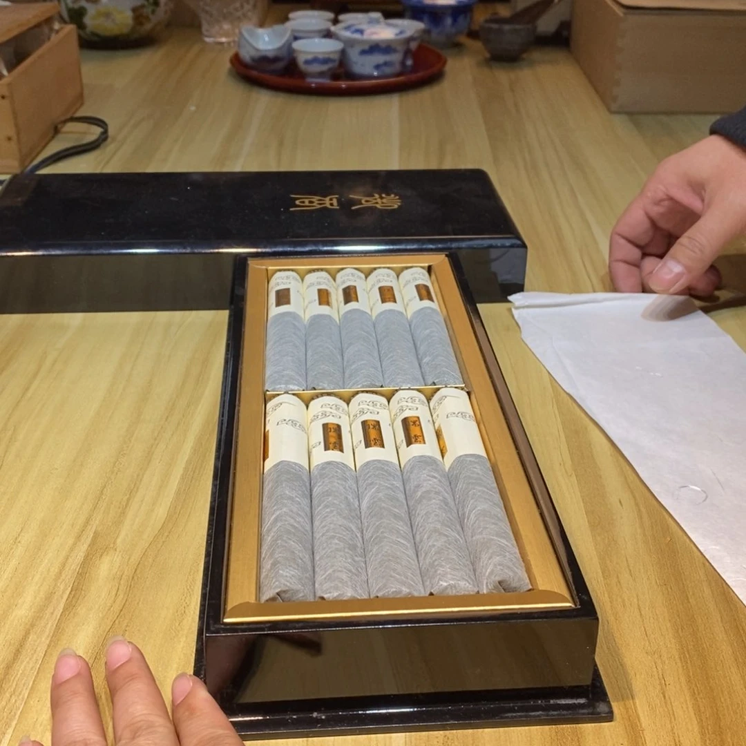 士*架易雅集工艺品有限公司