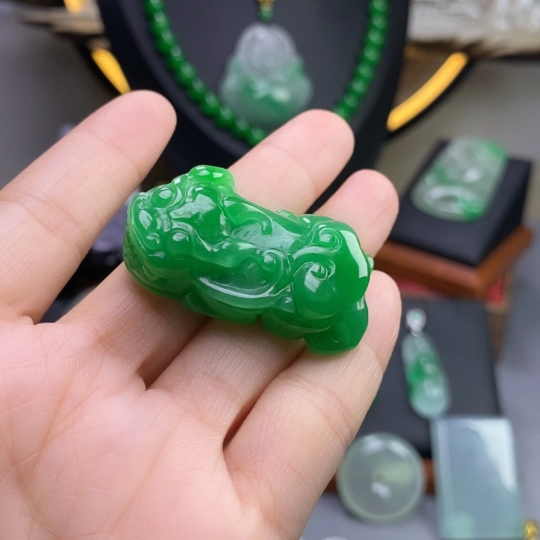 吊坠(赠链)未镶嵌翡翠