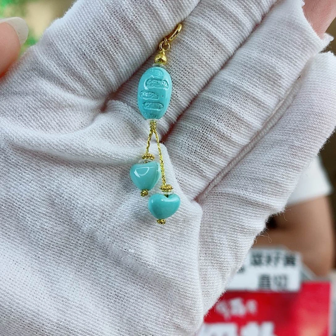 18K金镶嵌绿松石珠宝奇石