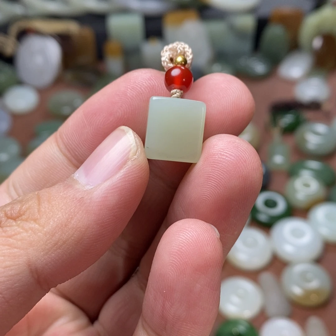 和田玉吊坠(不含链)未镶嵌