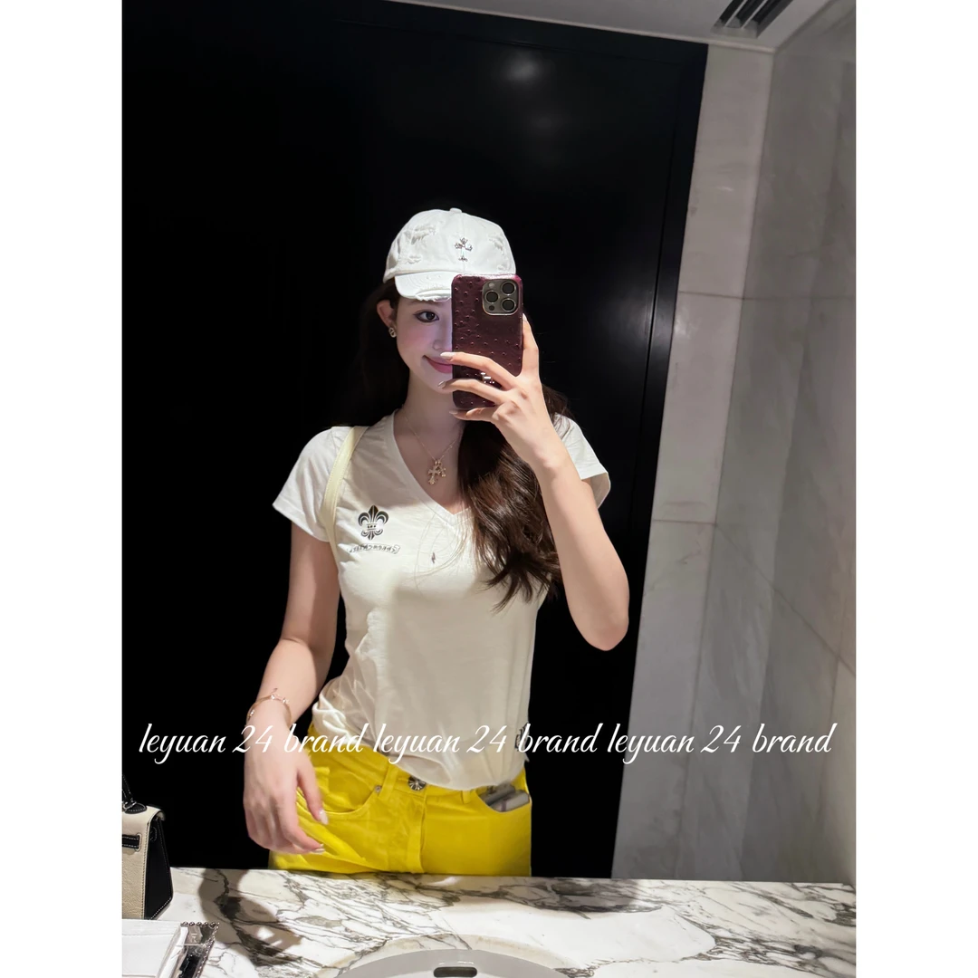 【鸢尾花】LEYUAN·上衣设计感小众V领正肩短袖女t恤显瘦上衣