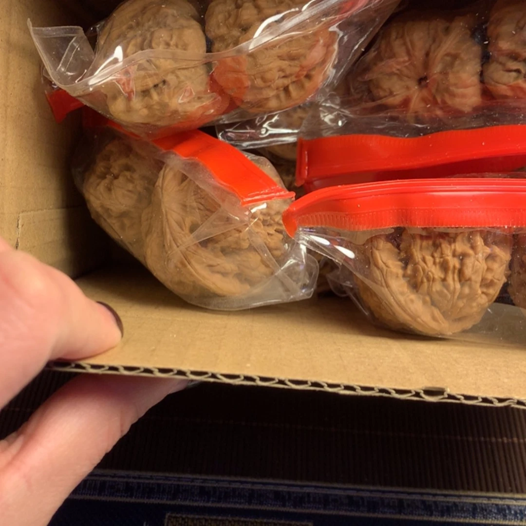 【闪购商品】文玩核桃吊坠抱****?不包邮