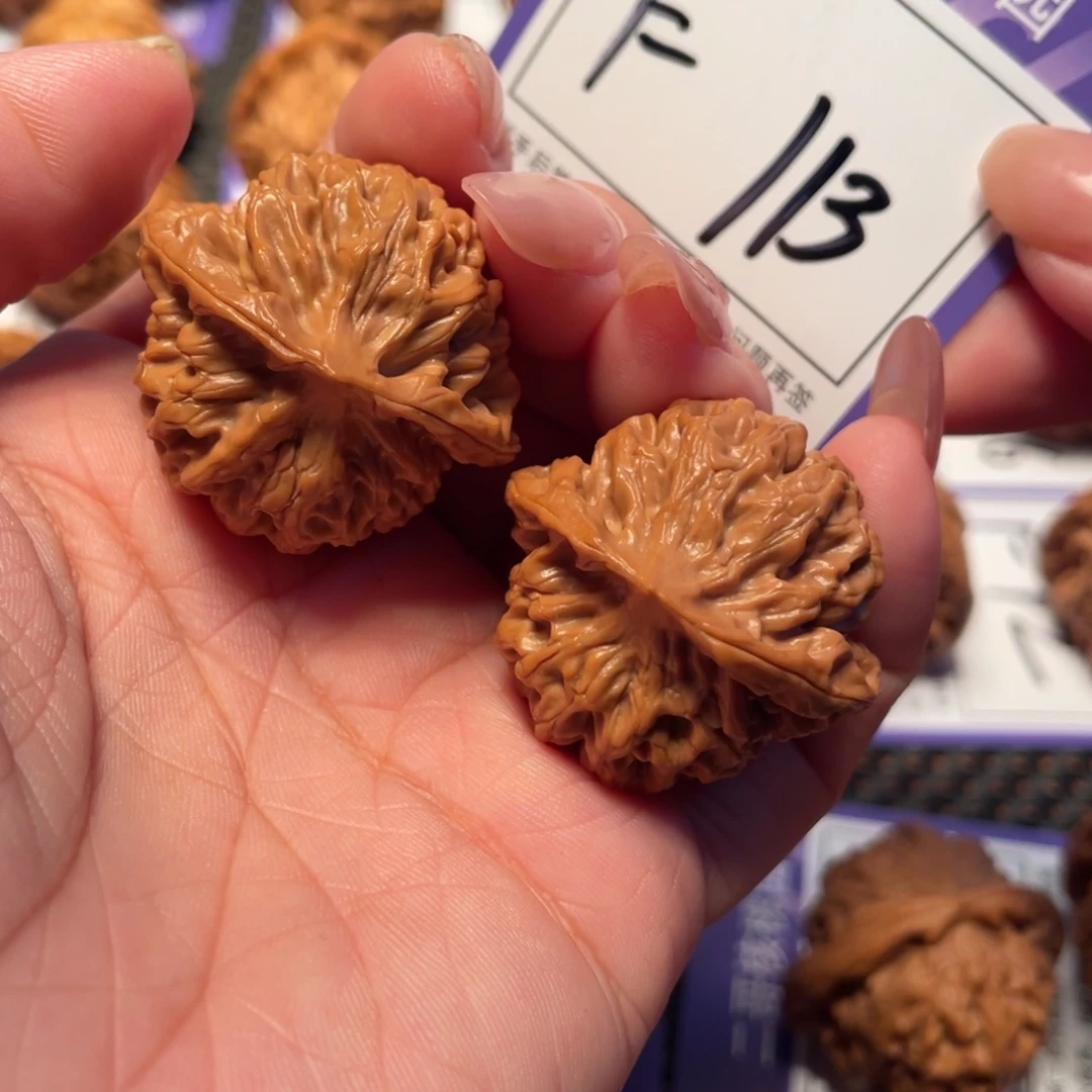 文玩核桃把件113号秦闷34