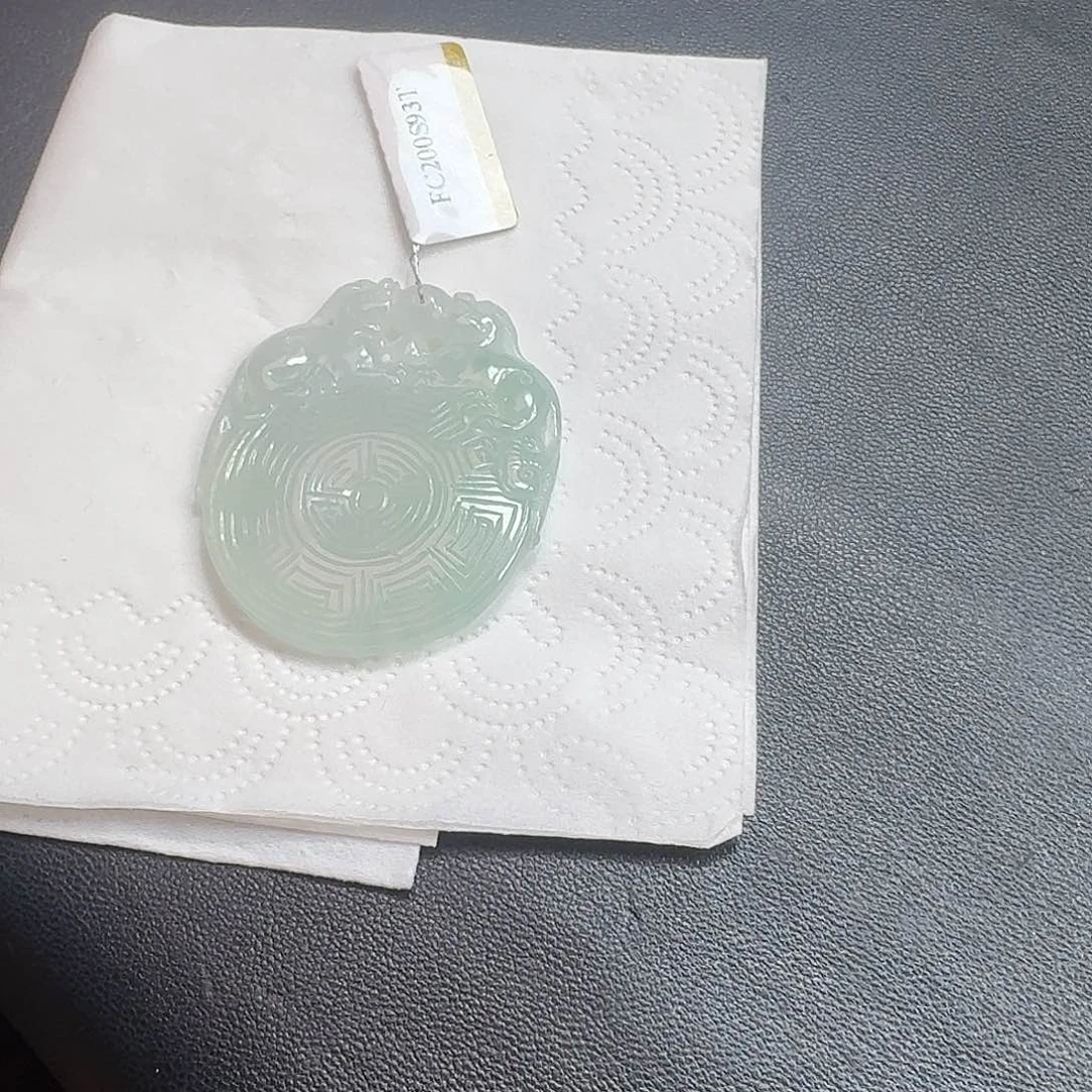 翡翠未镶嵌颈饰吊坠