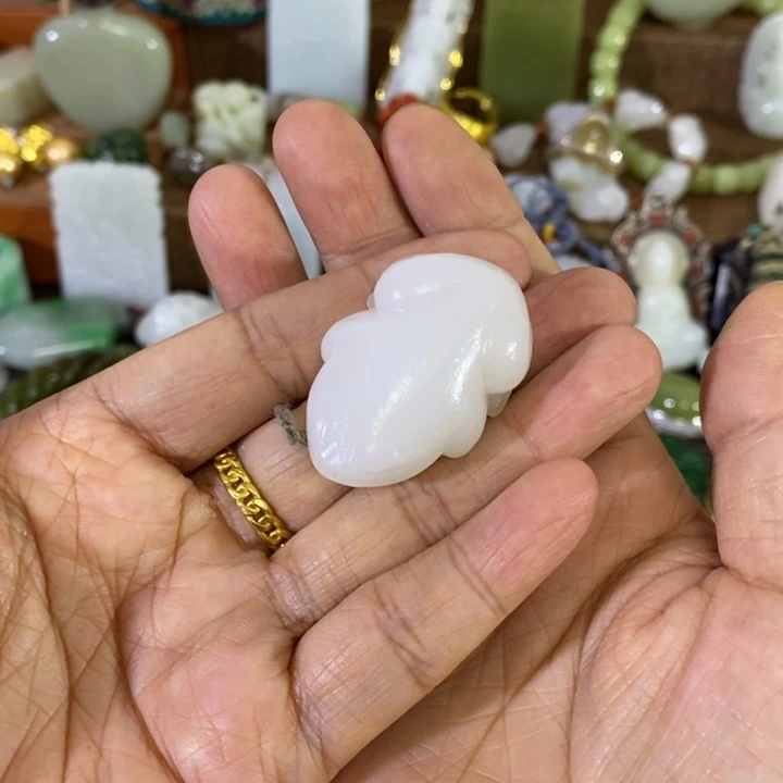 和田玉（糖玉）未镶嵌挂件精品精品精品精品