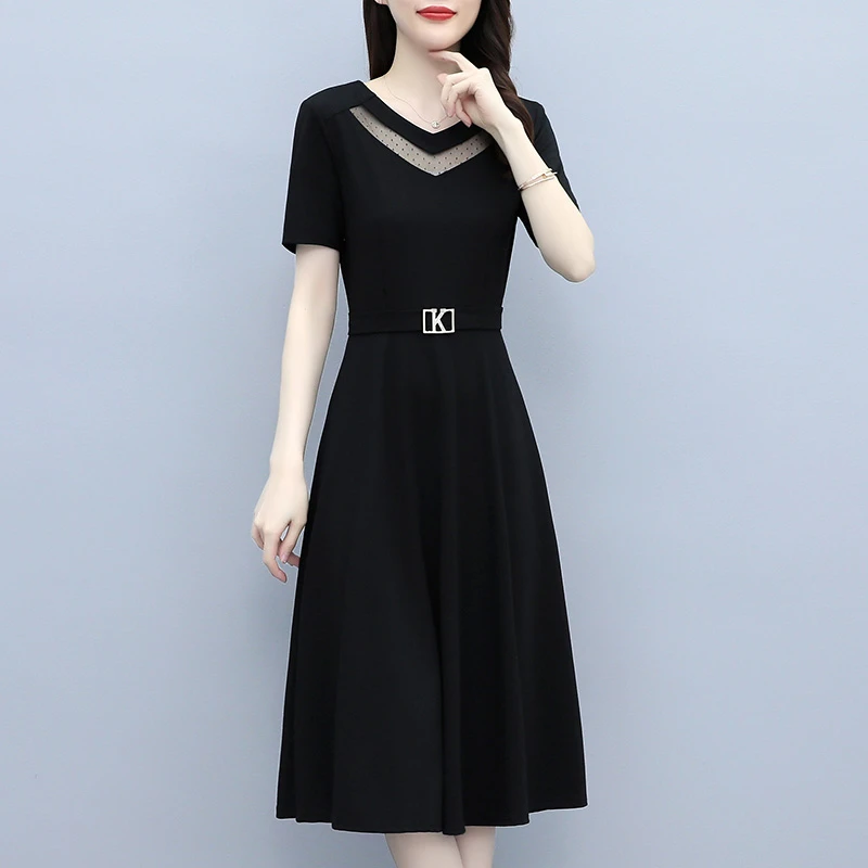 高贵上档次女装2025夏季新款大码显瘦减龄时尚气质遮肚黑色连衣裙
