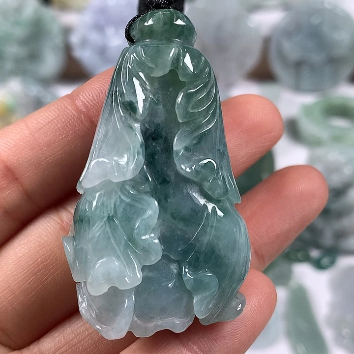 翡翠未镶嵌颈饰百财卡厚15+