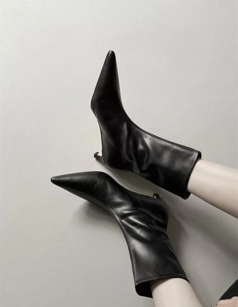 欧洲站靴子女新款冬一脚蹬西部中筒靴猫跟靴女尖头套筒骑士靴