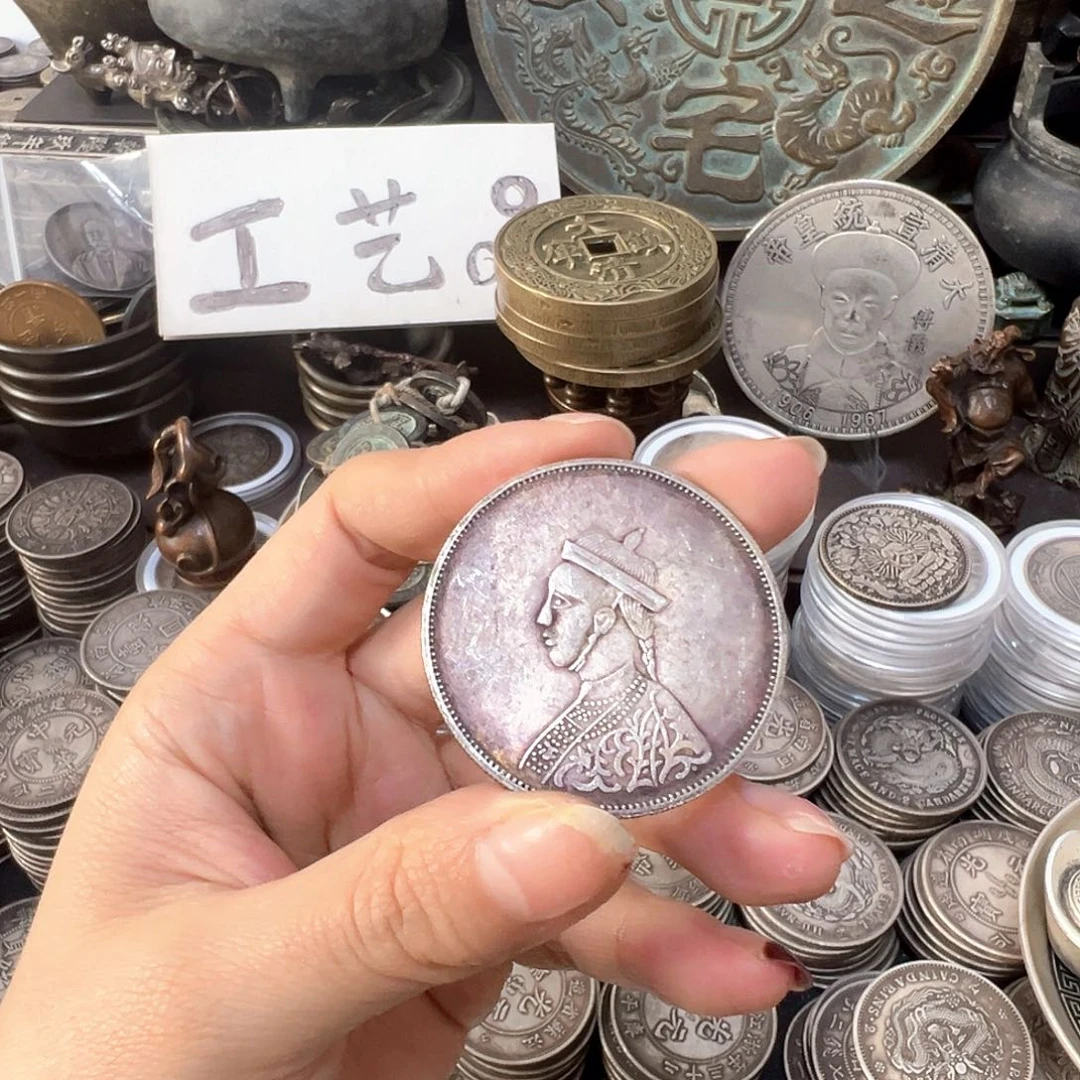 金属银元复古风格摆件