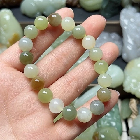 颈饰未镶嵌和田玉龍**神