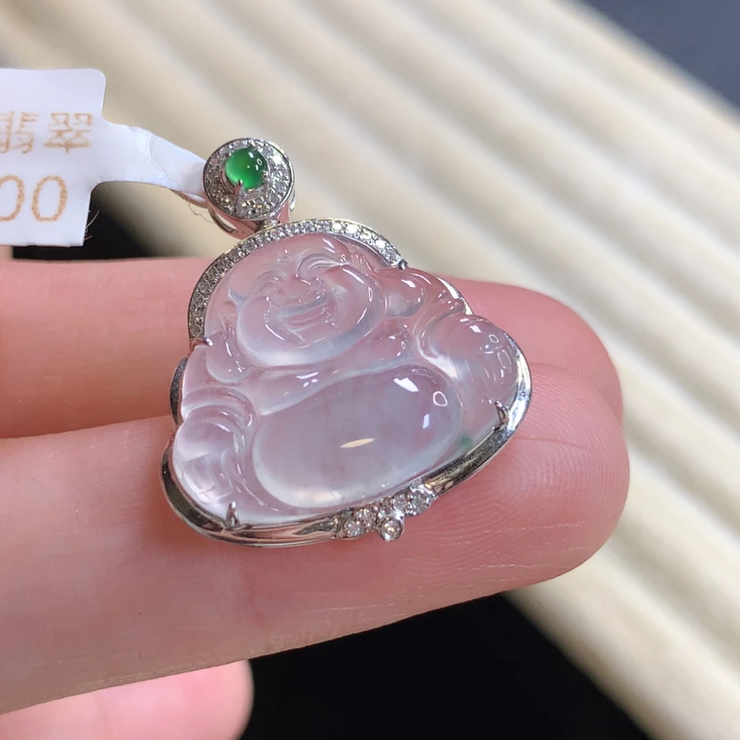 颈饰18K金镶嵌翡翠