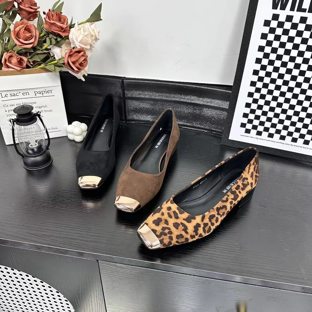 春季新品经典时尚百搭休闲单鞋女气质软底雅丹风冷粘工艺796-3