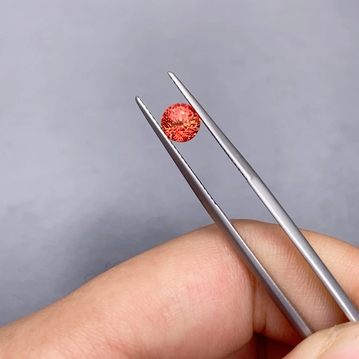 蓝宝石裸石未镶嵌