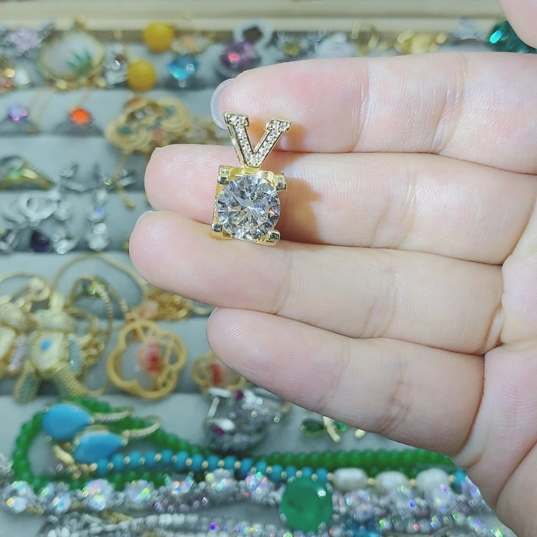 【闪购商品】银S925镶嵌耳饰托帕石