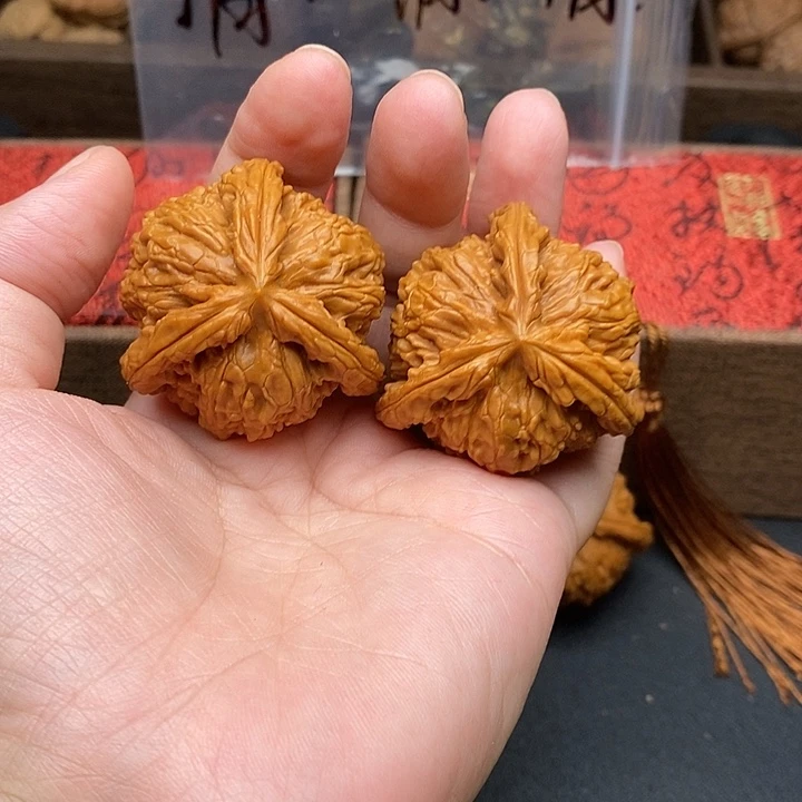 ****️把件文玩核桃白奔