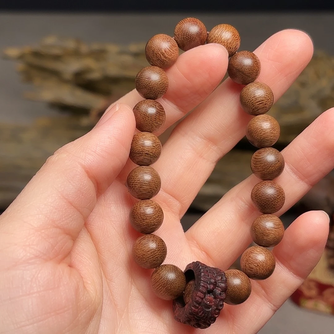 沉香手串越南富森红土帝王香1.0➕降真香跑环雕刻设计