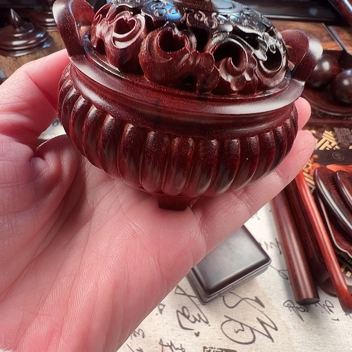 小叶紫檀小叶紫檀香炉